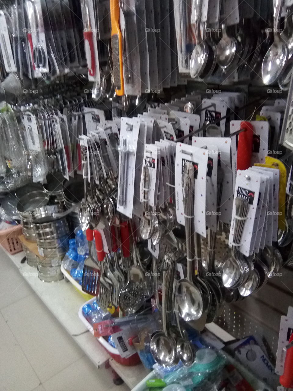 different kinds of tools used for kitchen