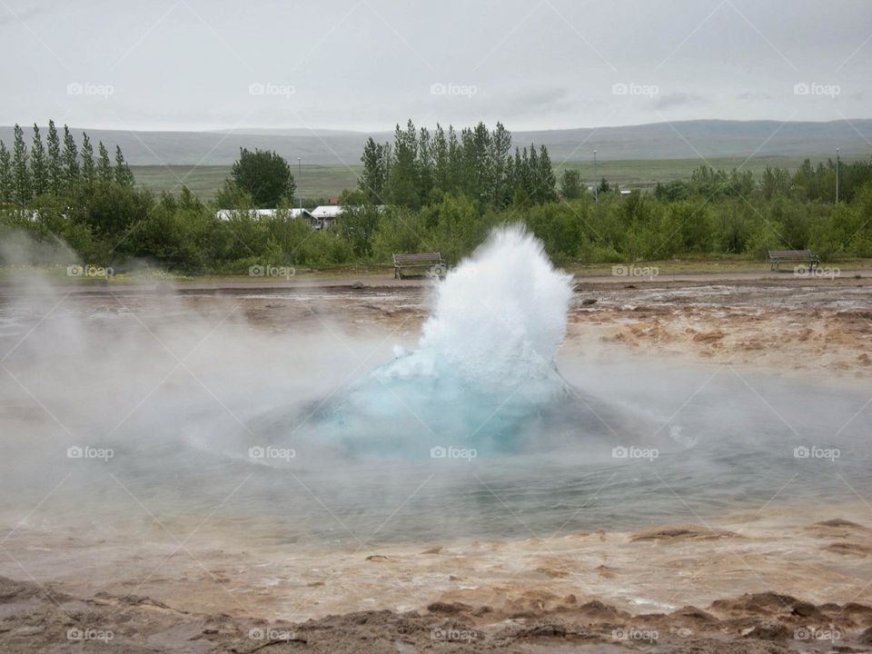 a moment before Heiser eruption