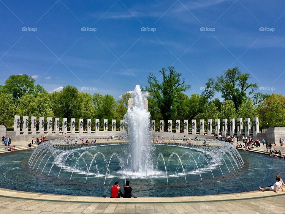 At the memorial Fountain of Washington DC