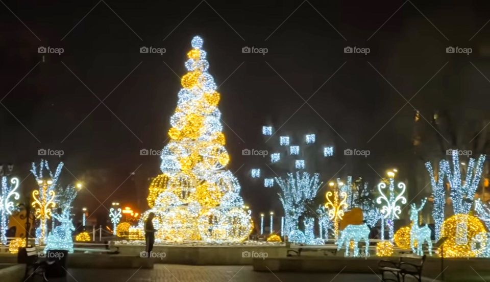 New Year's decorations in Yerevan Republic Square