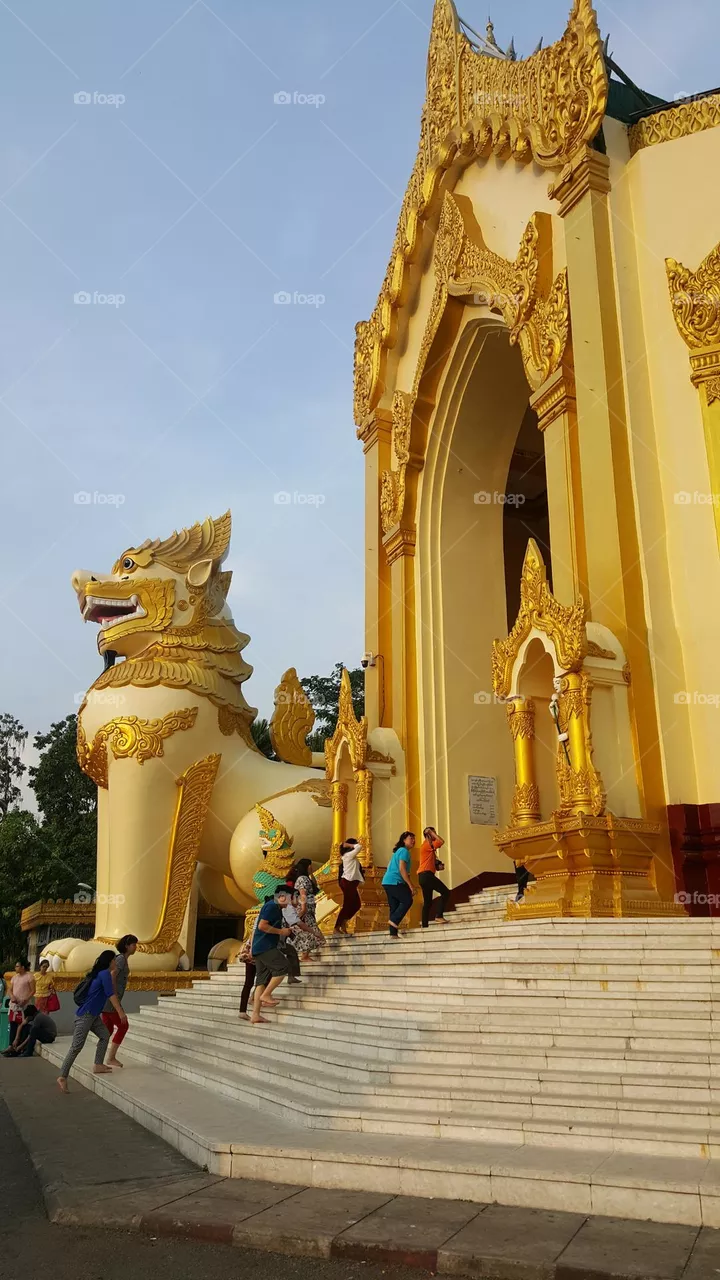 Shwedagon in the evening