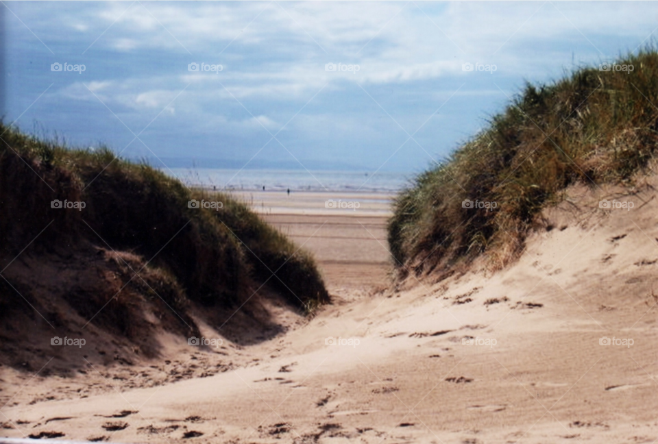 sand sea footprints dunes by clarkie28
