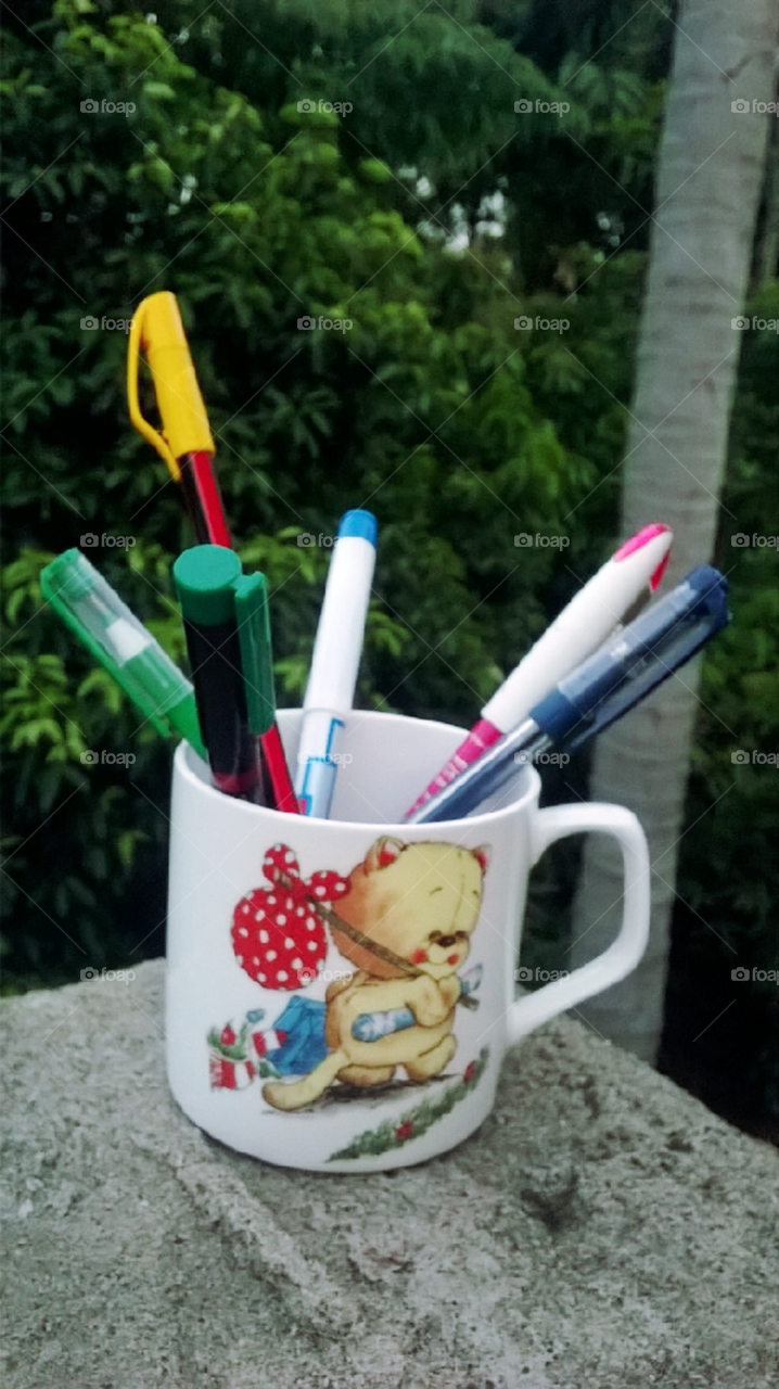 PEN VASE