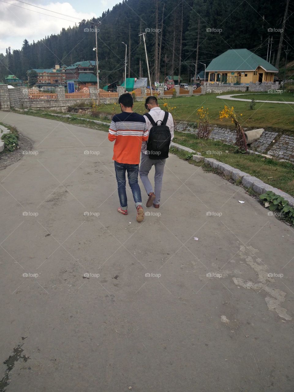 morning walks cool and fresh environment atmosphere
📸 Muneeb bhat