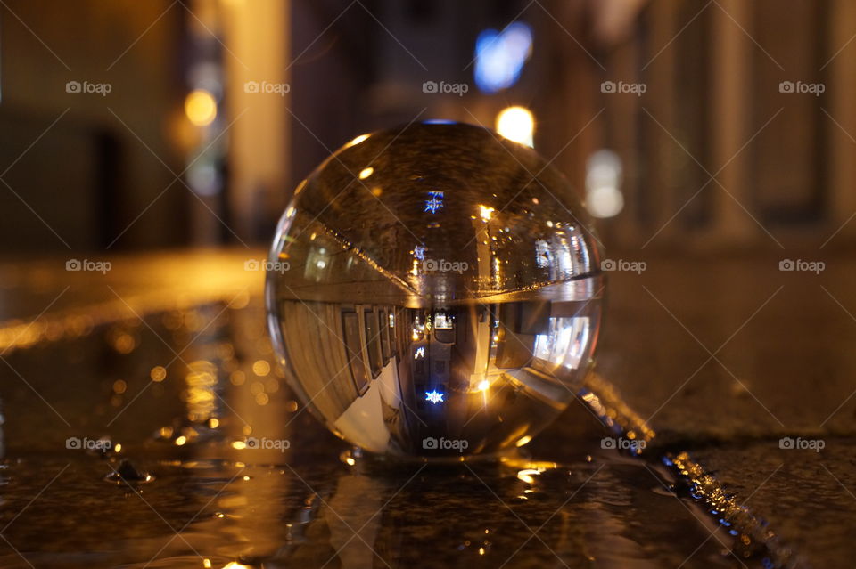 Lensball