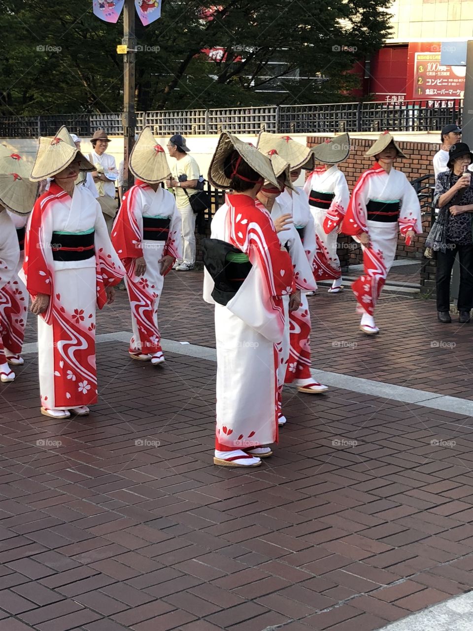 Osaka Japanese ritual moon danceEs