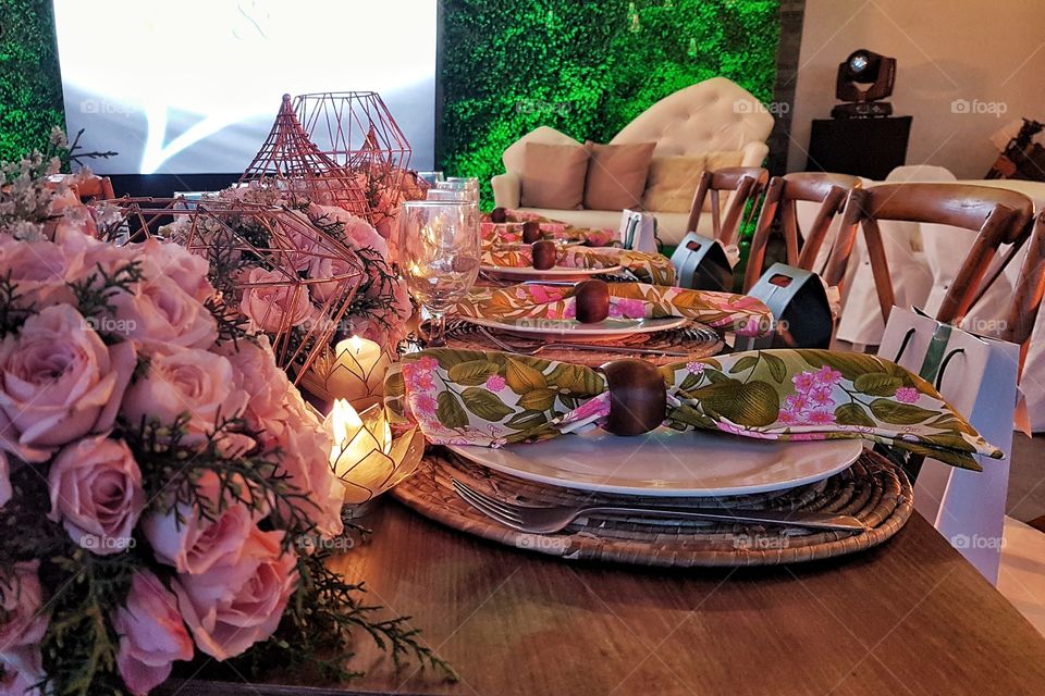 wedding table set up