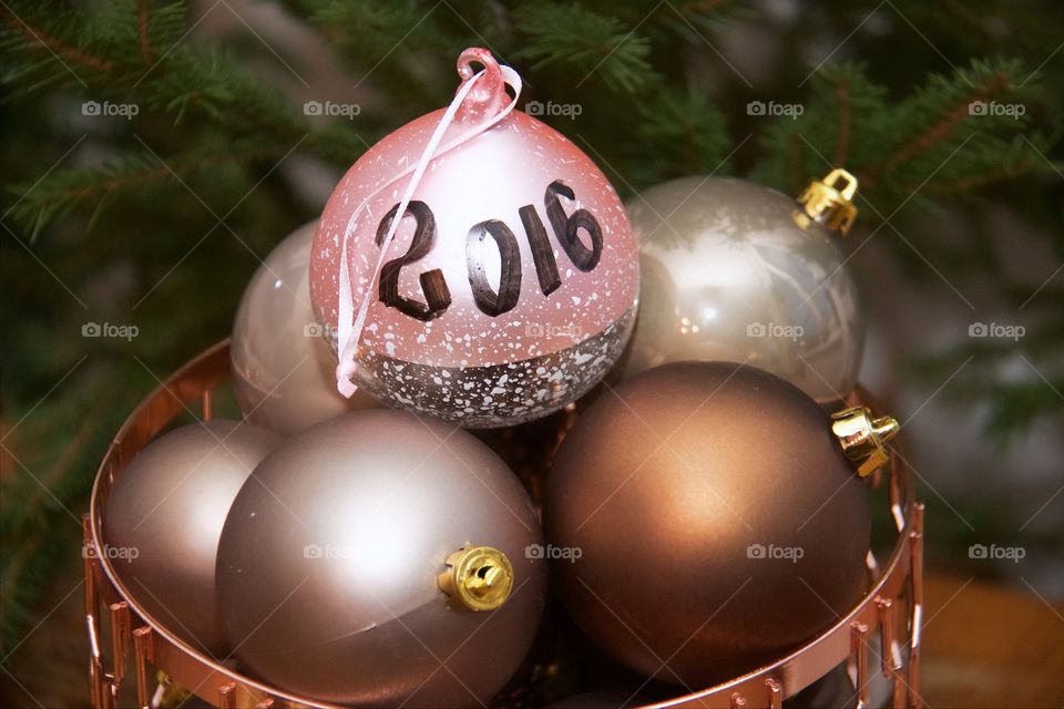Christmas tree ornaments 2016