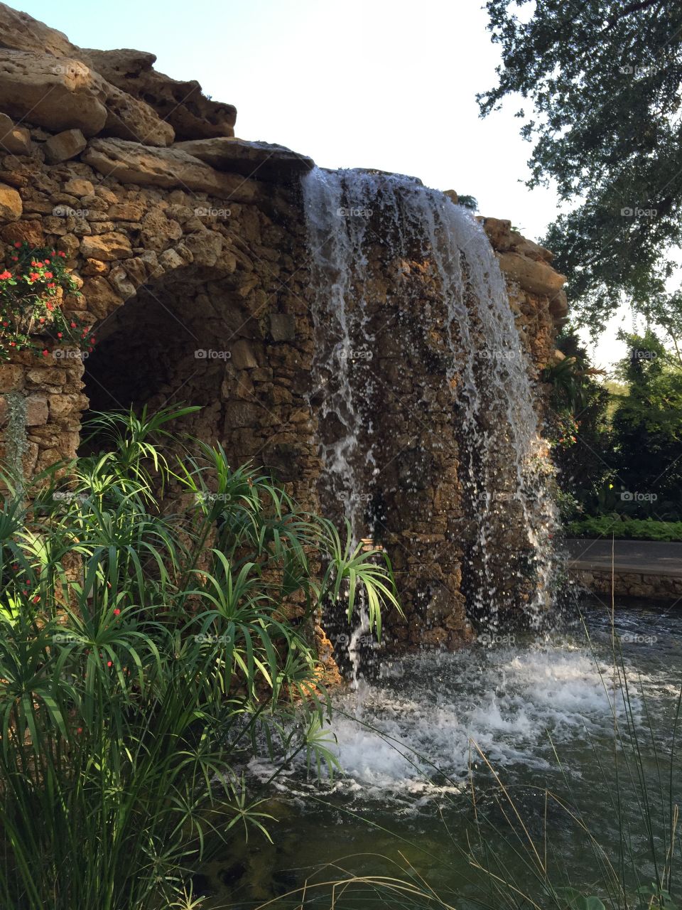 Waterfall at Botannic garden in Dallas 