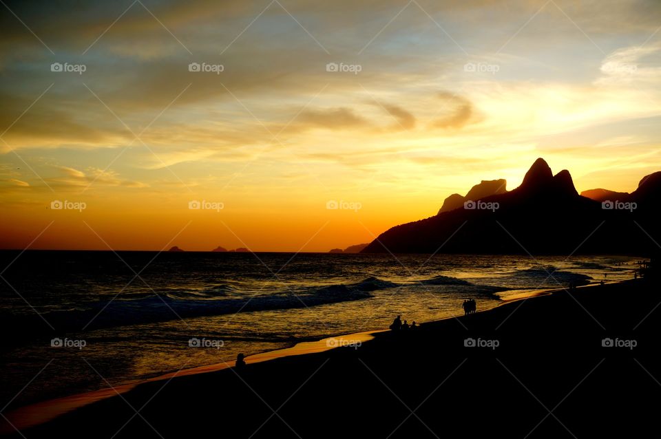 Beach sunset Arpoardor golden