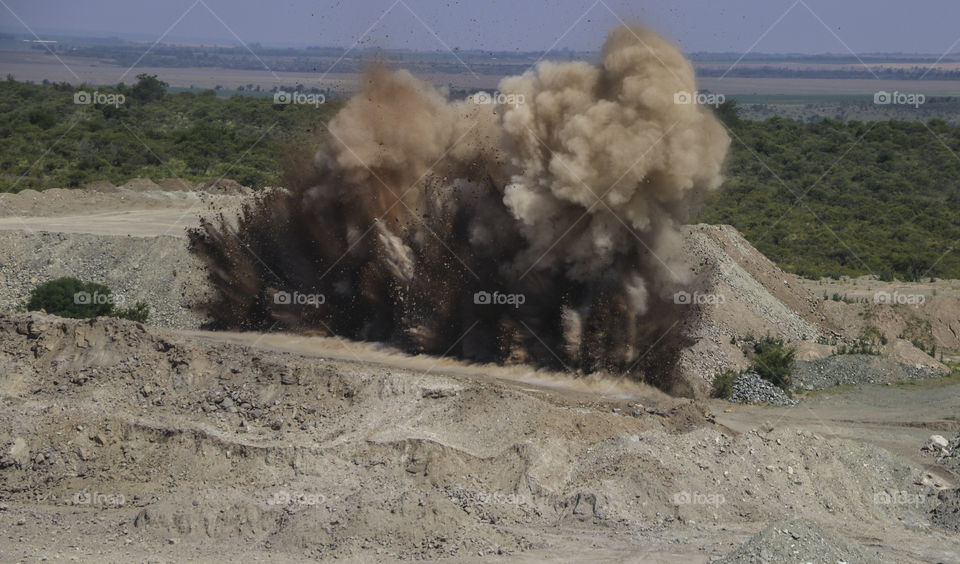 quarry blasting