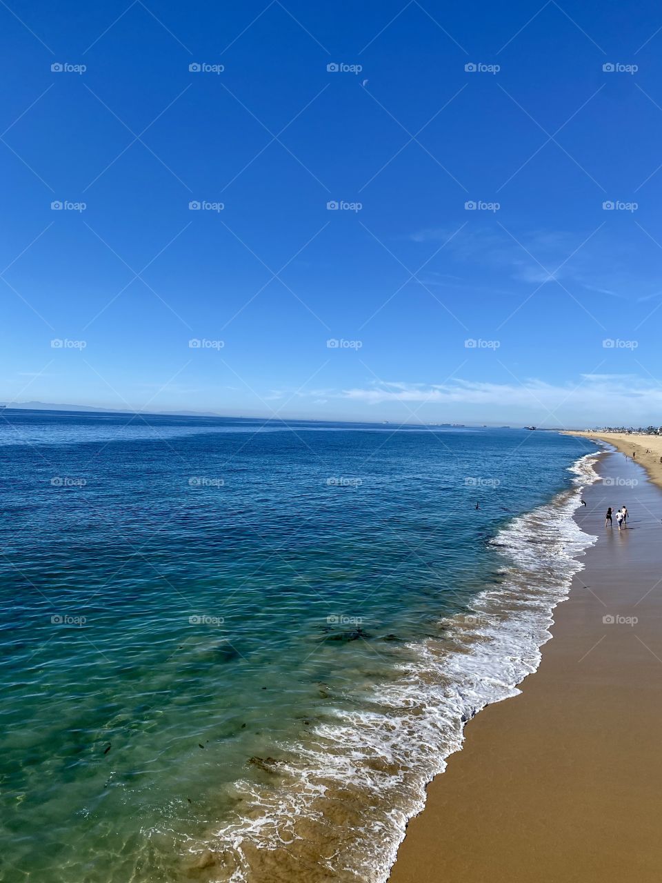 View of Balboa Beach from the Balboa Pier 