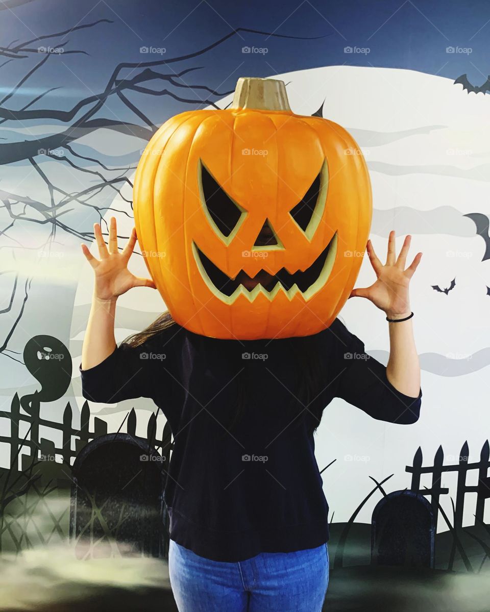 Waaa pumpkin head monster