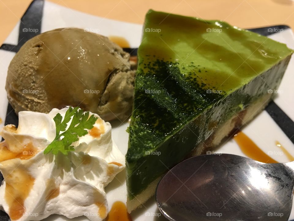 green tea cake