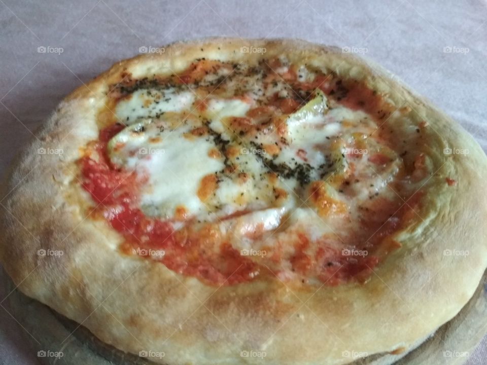 Neapolitana pizza Margarita