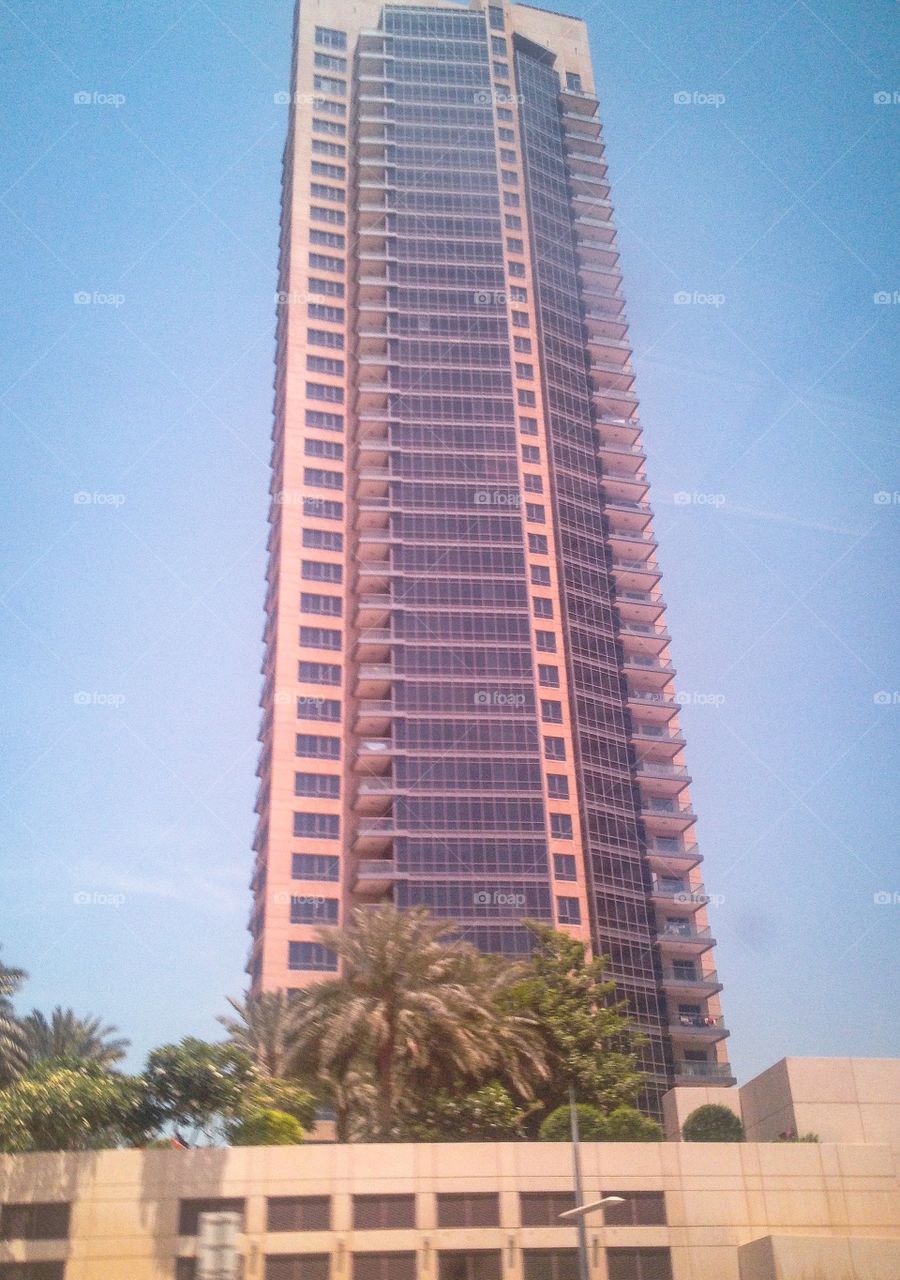  BUILDING IN DUBAI 