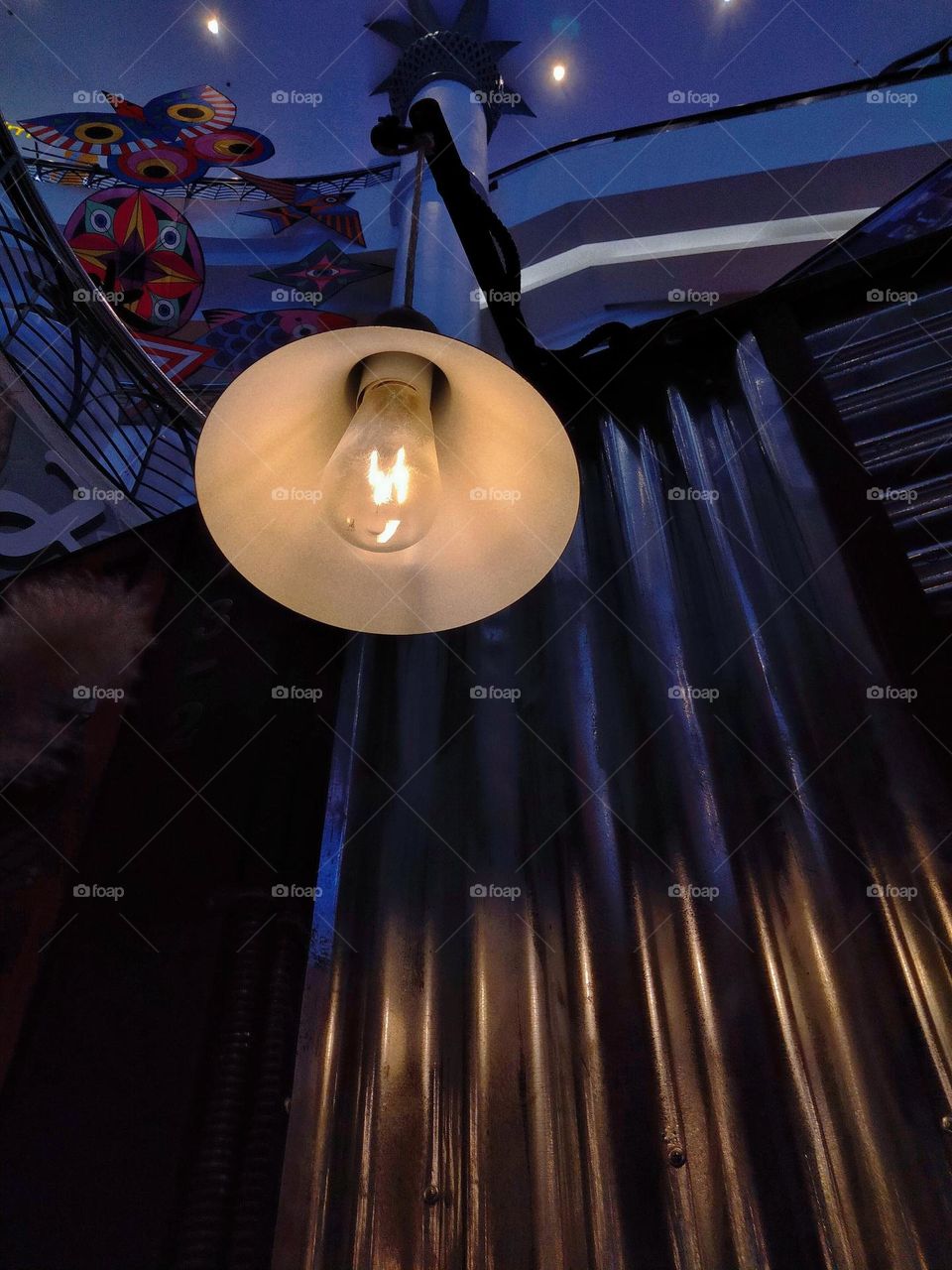 Small lights in the mall.