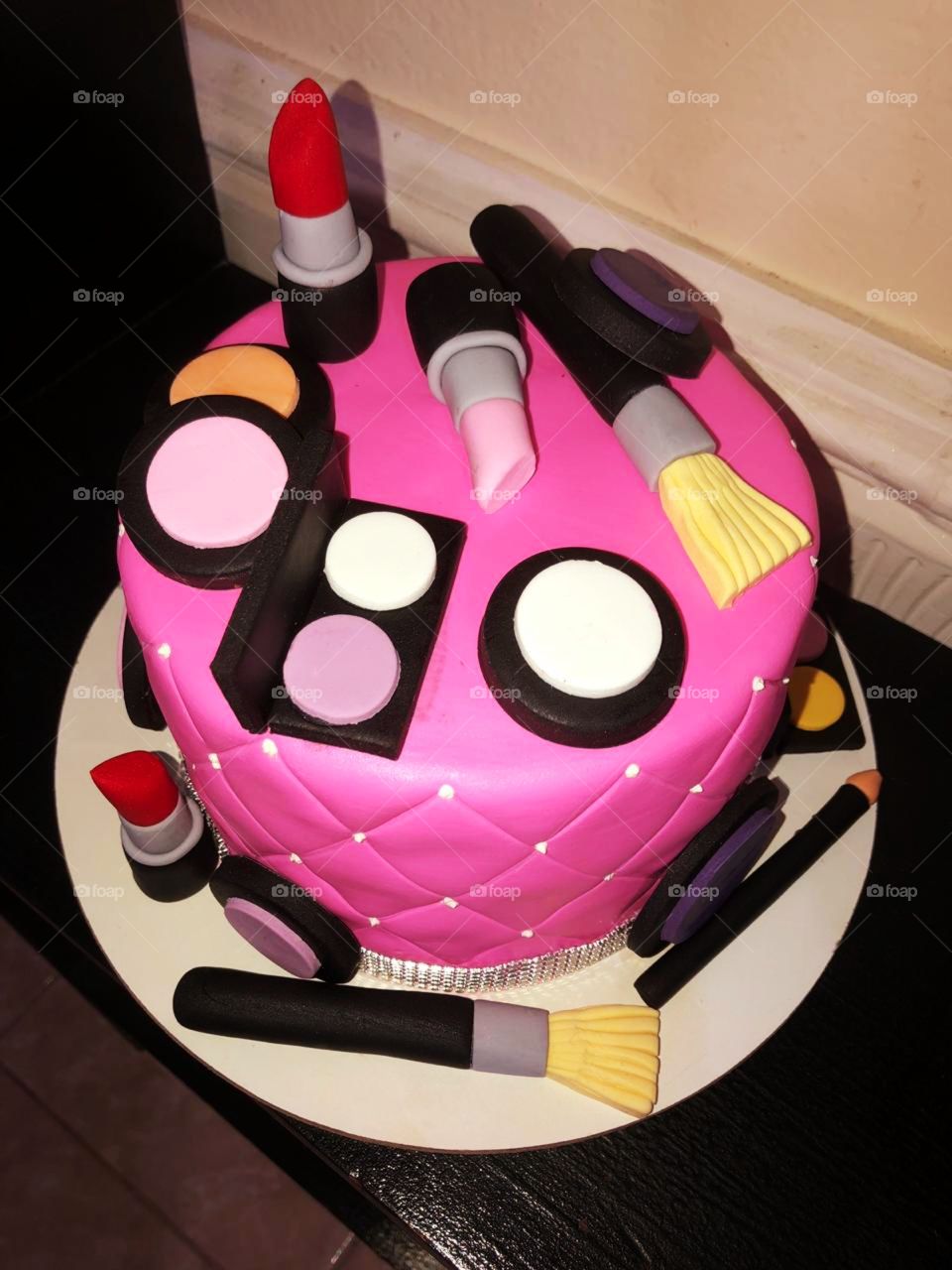 Makeup  cake