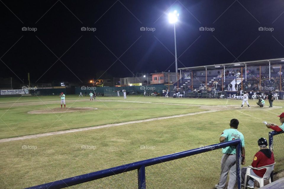 Noche de béisbol 