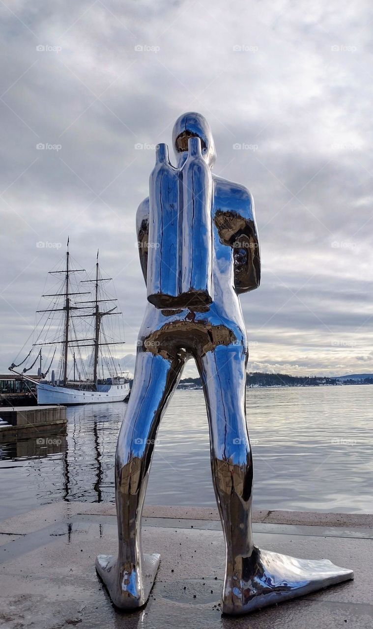 Urban water 🩵 🛥️Embankment 🩵🛥️ Sculpture 🩵