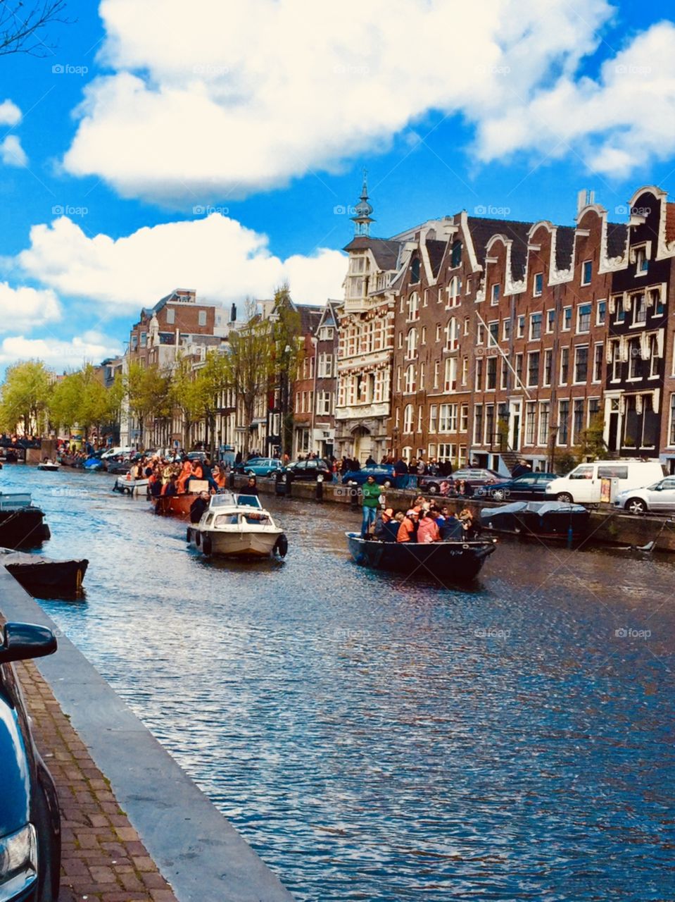Enchanted Waters , streaming canals , the Dutch Welcome you 