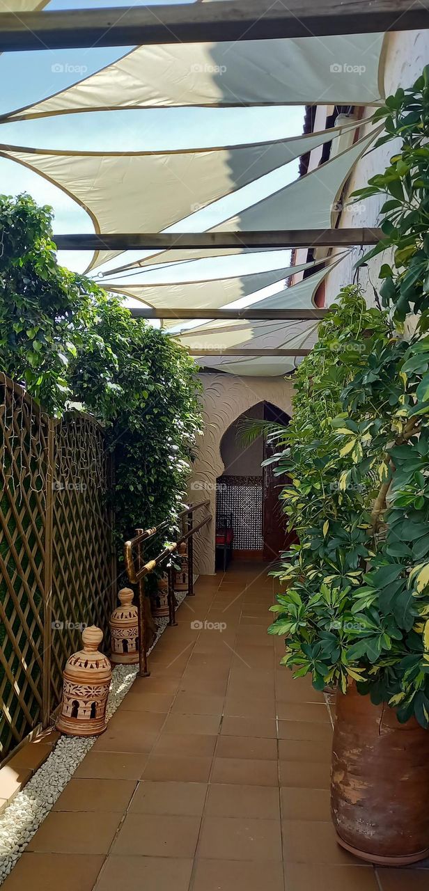 Entrada a baños árabes