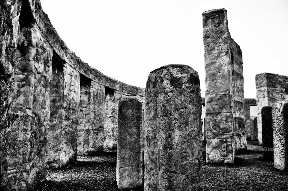 Stonehenge Memorial . Stonehenge memorial in black and white 