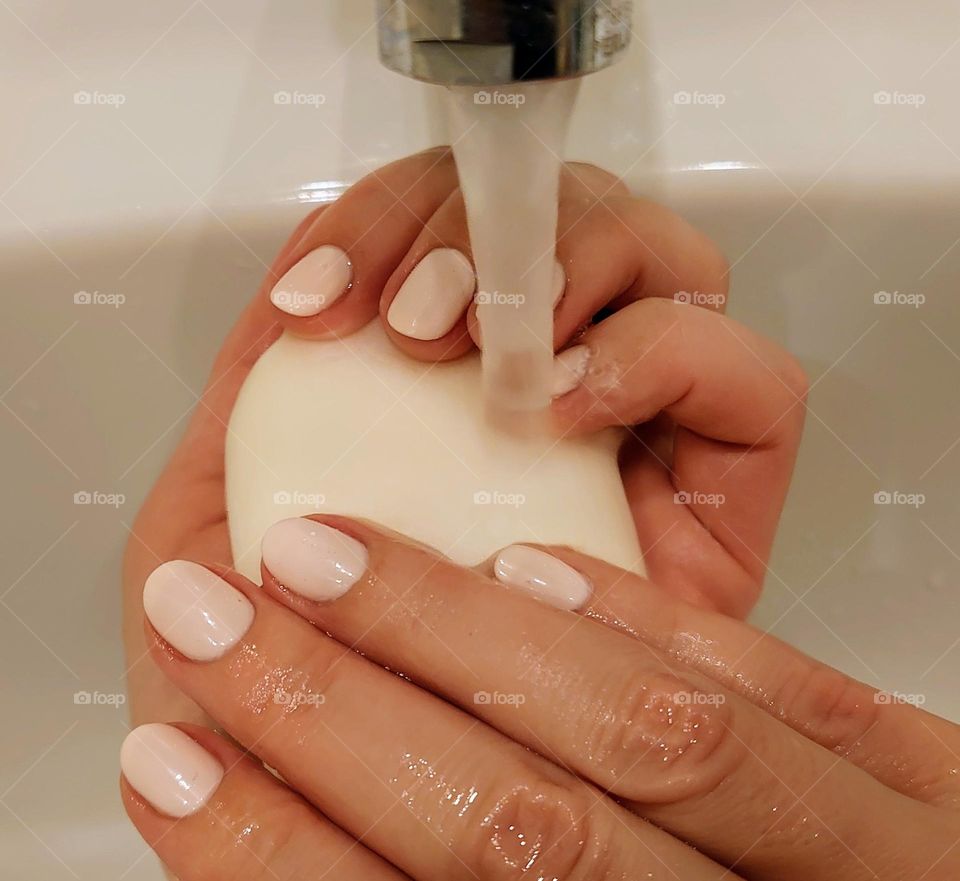 Lovely manicured hands💅💧🧼