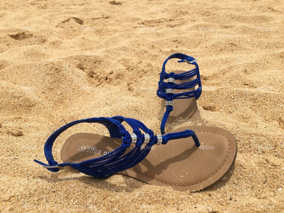 Sandals and sand 