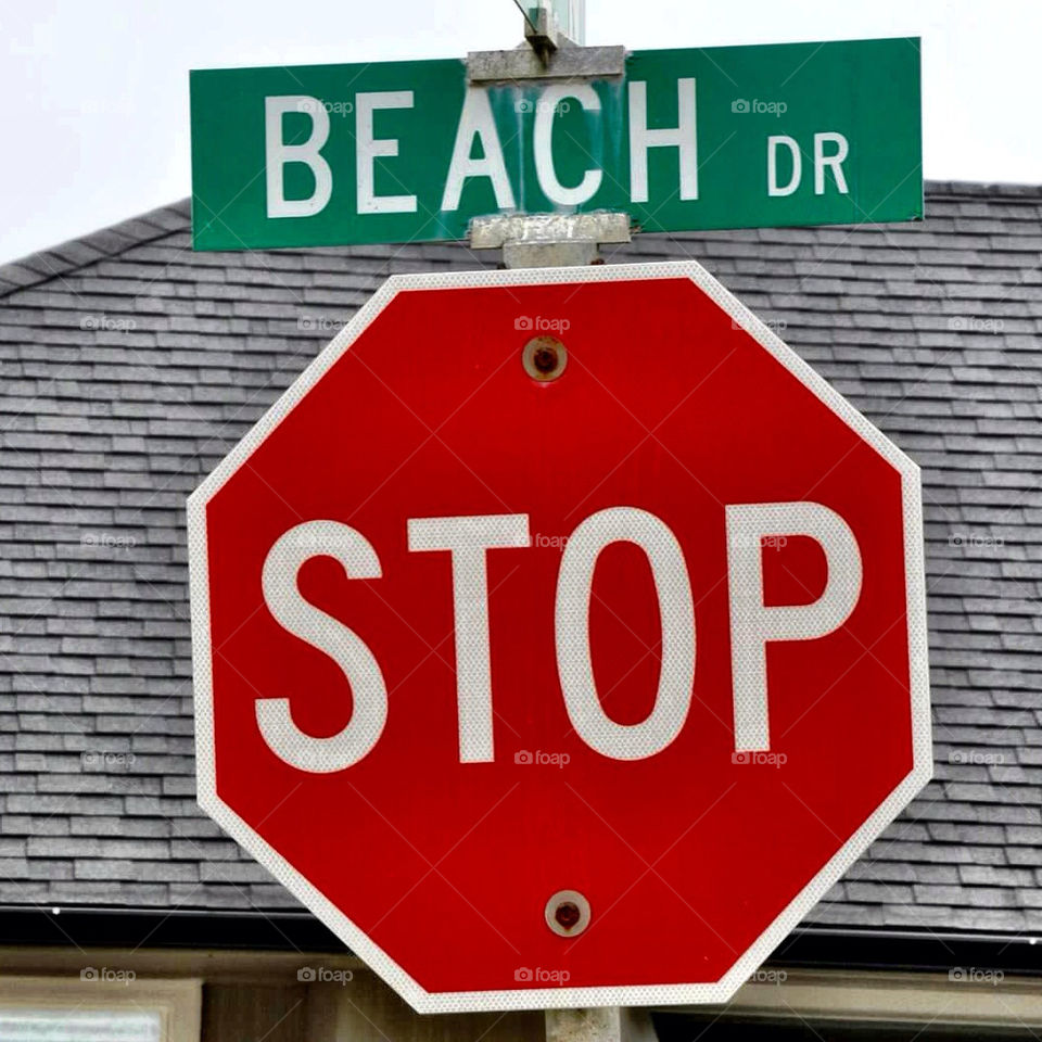 beach street green red by tklinken