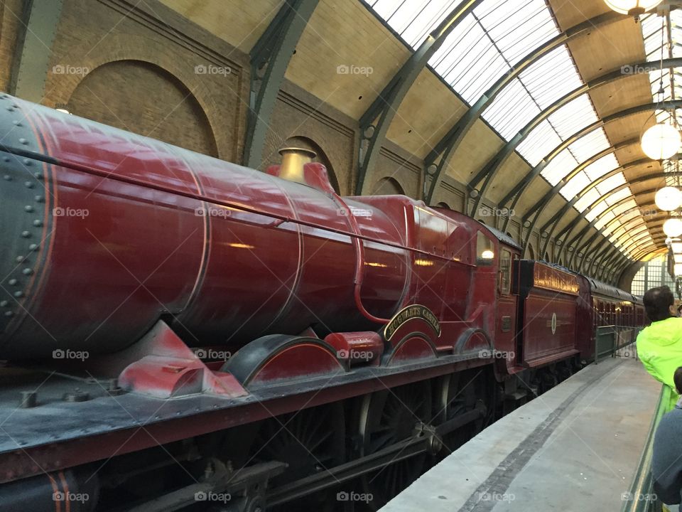Platform 9 3/4 Hogwarts Express