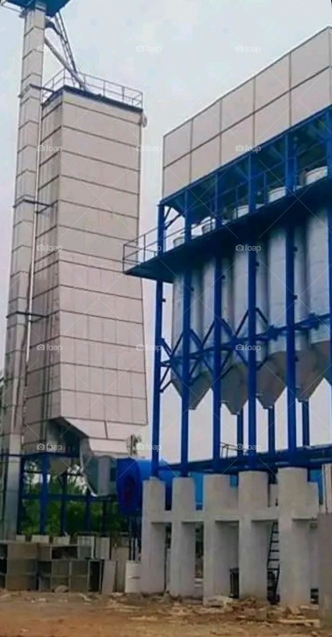 Beautiful and attractive view of a rice mill in Nagpur (India).