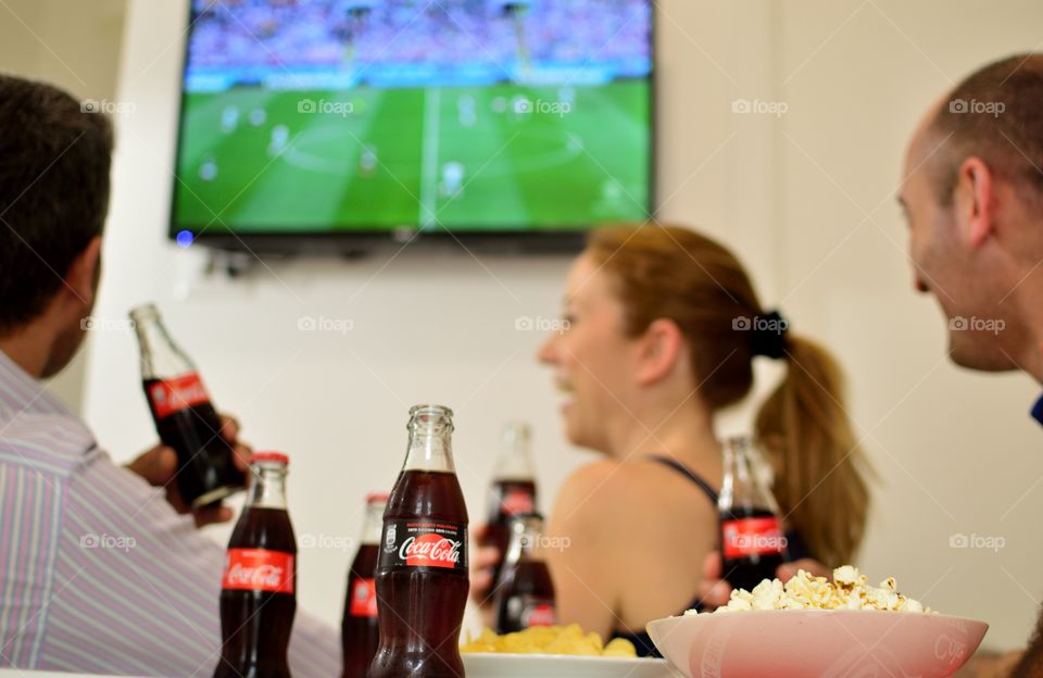 friends who drink Coca-Cola
