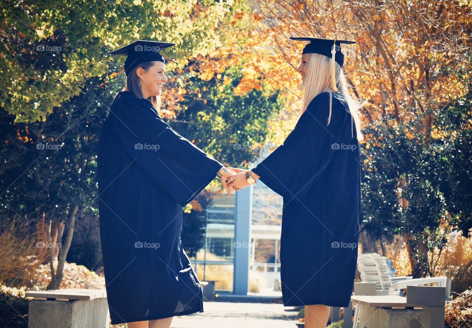 Best friends graduating college 