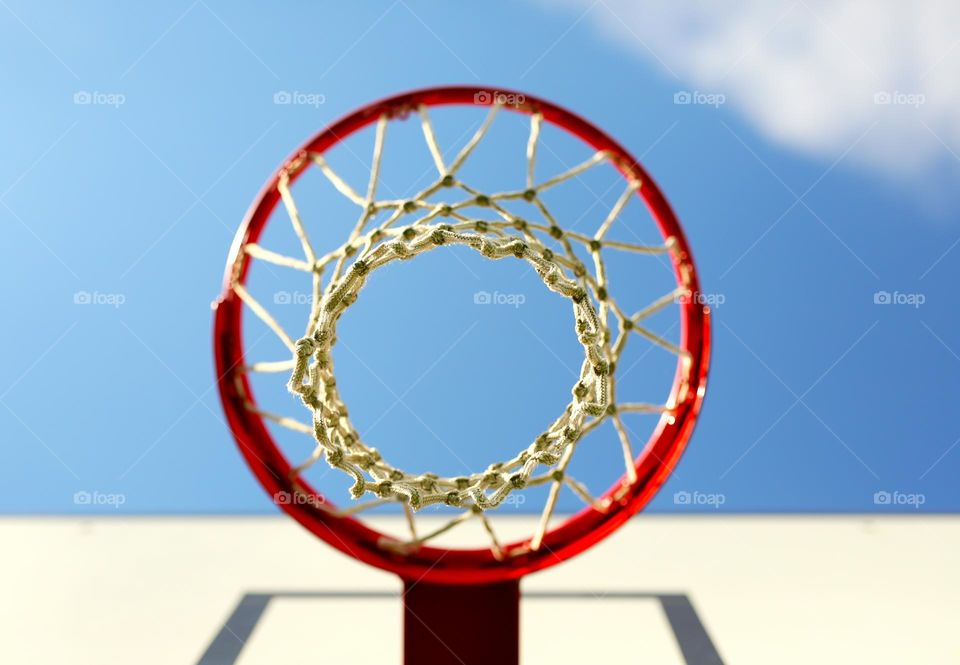 round basketball hoop