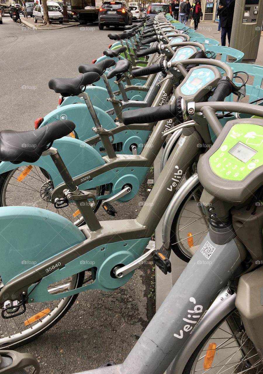 Line of city bicycles 