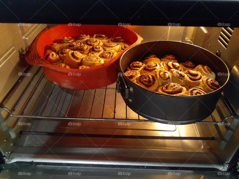 Sweet buns with poppy seeds and cinnamon