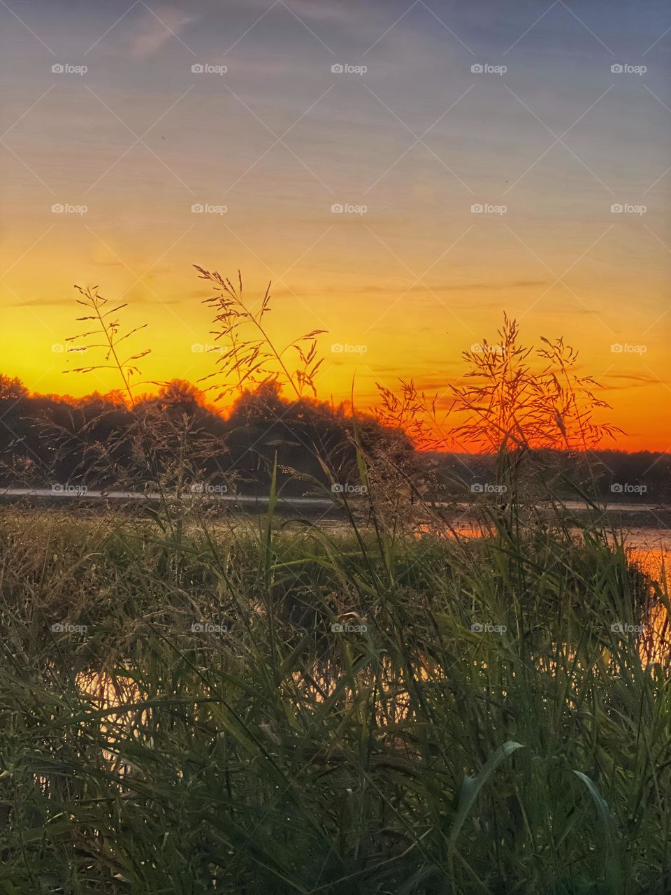 After the Sun set above Loakfoma Lake, the sky became a clear, beautiful array of colors.