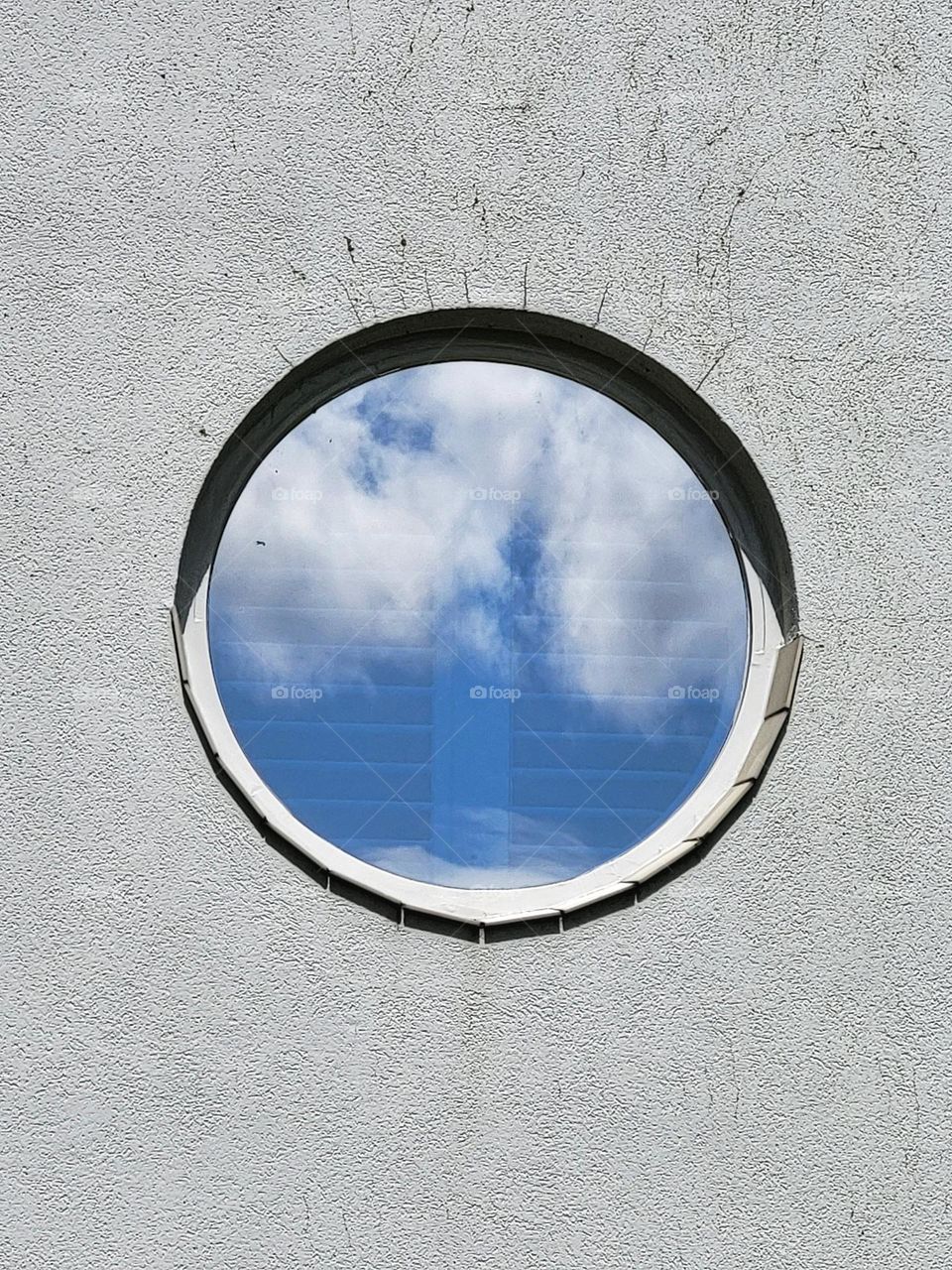 Sky in the eye