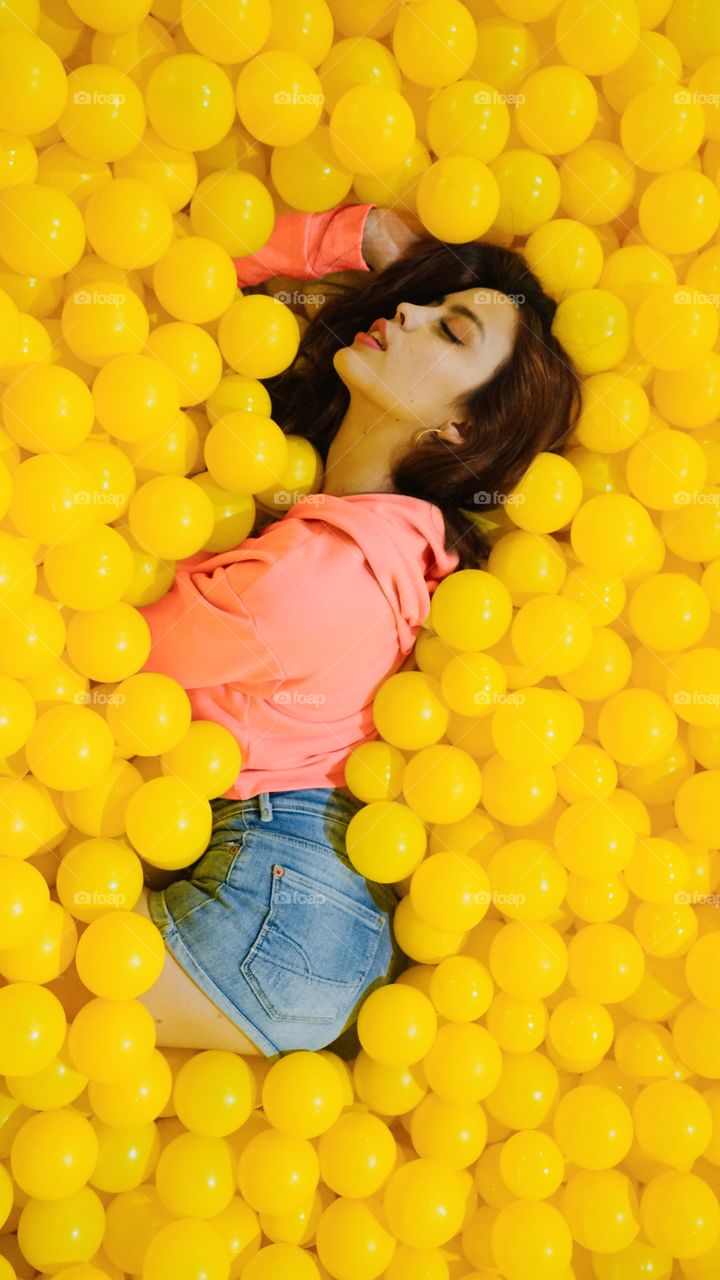 Bathing in color. The true child in you comes alive in San Francisco’s POP-UP “Color Factory Co” best visit... (and I’m 31) my gorgeous model. I mean girlfriend. I mean. Date... was ecstatically ecstatic!