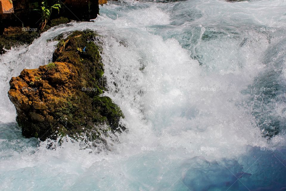 Wave splashing on rock