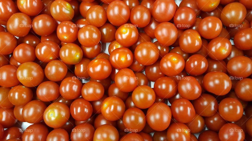 Red cherry tomatoes