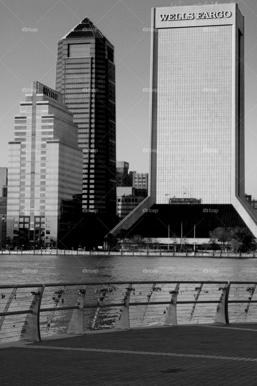 Downtown black n white 