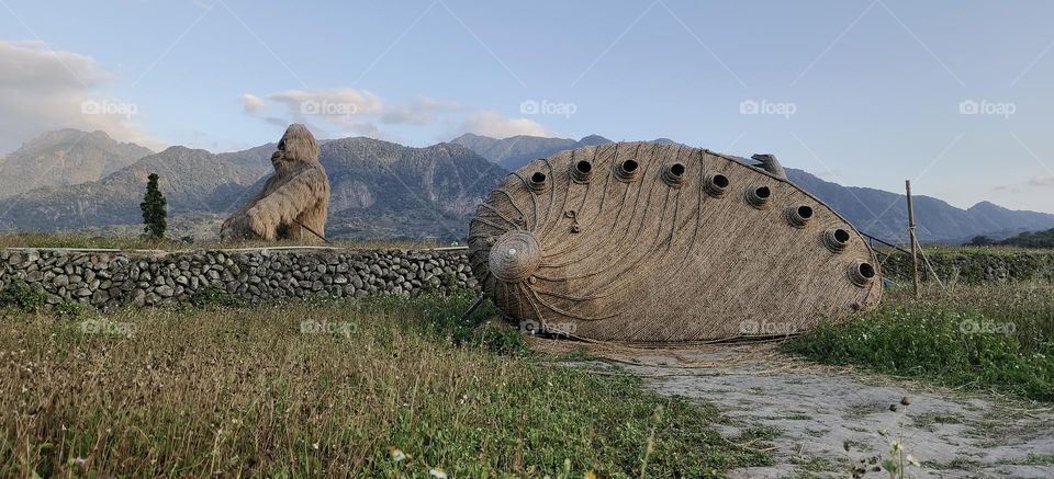 Straw weaving nine holes in the park