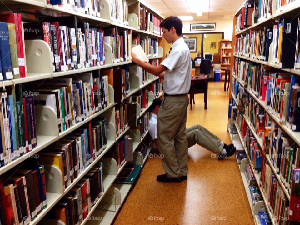 Student in school library
