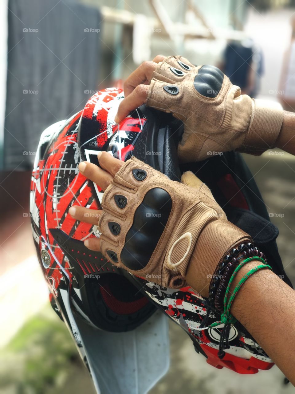 gloves sport helmet race