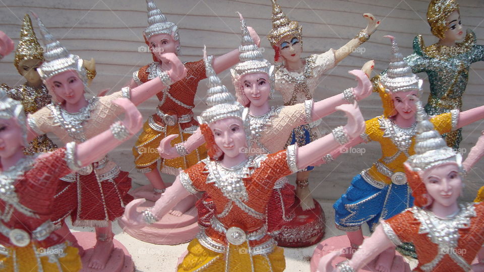 Thailand dancing statues