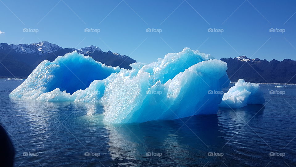 Floating Ice