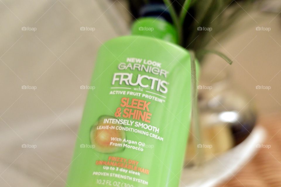 Garnier sleek and shine intensely smooth on a white background