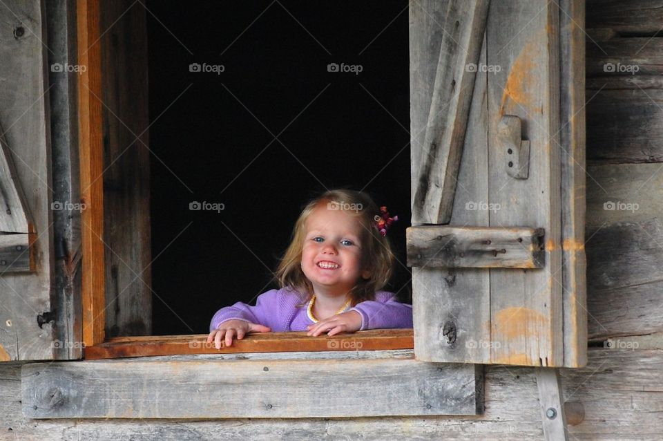 Log cabin girl